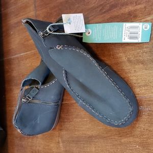 Olukai leather navy blue booties